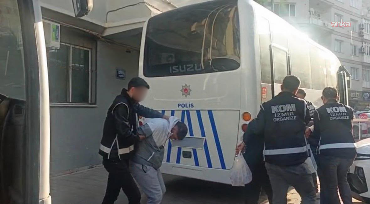 İzmir'de iş yeri ve araç kundaklayan suç örgütü üyesi 4 şüpheli tutuklandı