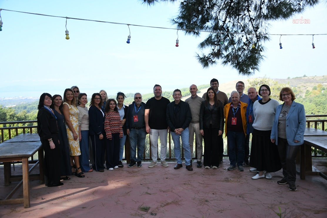 Kuşadası’nda "kardeş şehir" buluşması: Cumhuriyet Bayramı’nda dostluk mesajları verildi