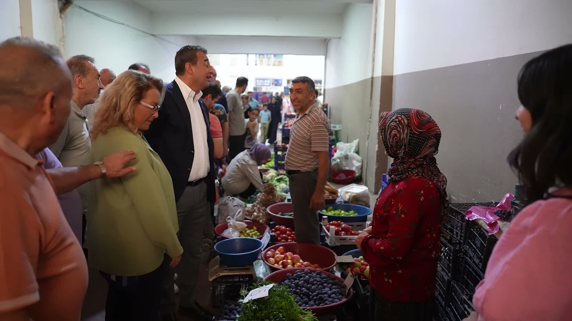 YENİ Parti milletvekilleri sahada... “Tek umudumuz sizsiniz”