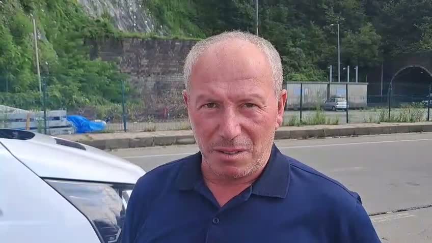 Sarp Sınır Kapısı’nda ticaret alarmı: “Eski hareketlilik kalmadı, dükkânlar kepenk kapatır”