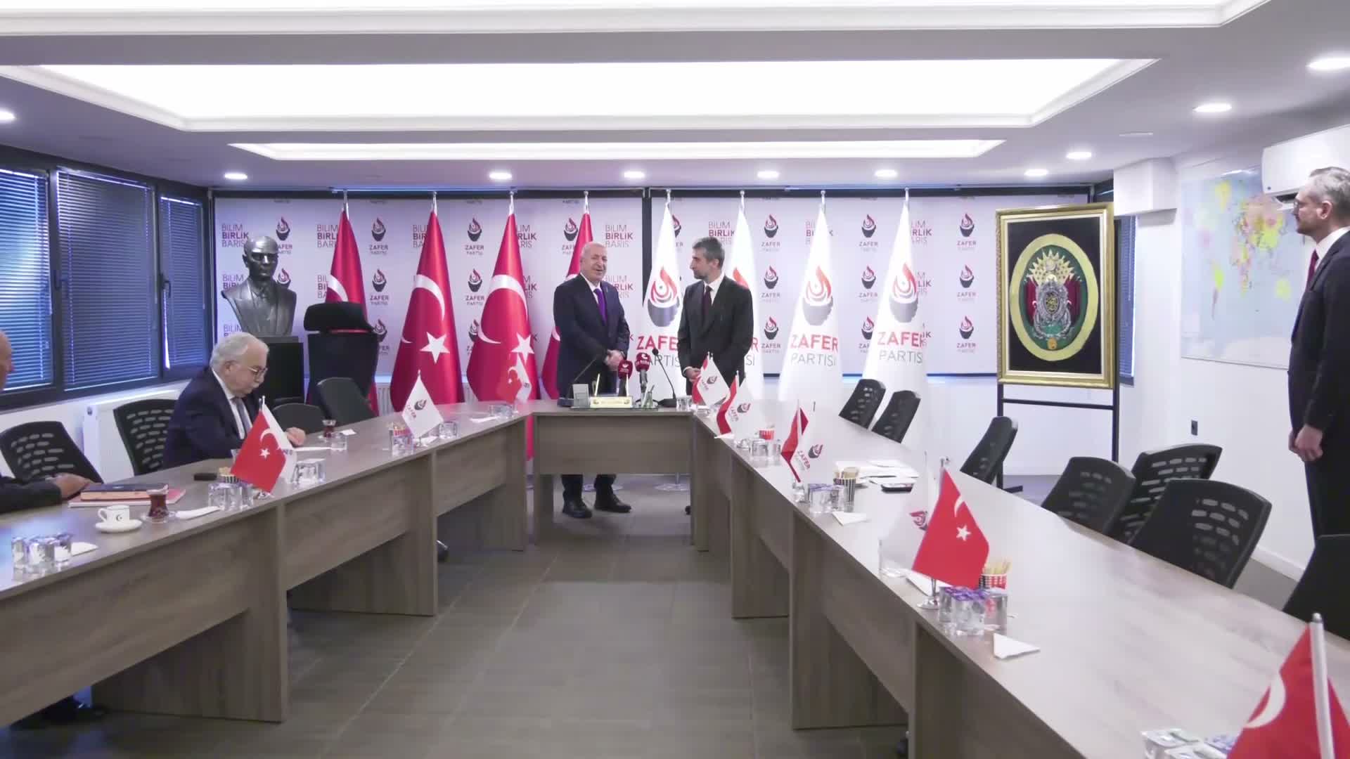 TÜSİAD Başkanı Ozan Diren'den Ümit Özdağ'a ziyaret: Ekonomideki gelişmeler ele alındı