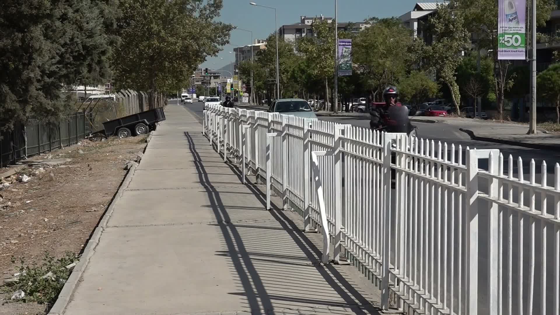 Bornova’da okul bölgelerine hem fiziksel hem toplumsal kalkan