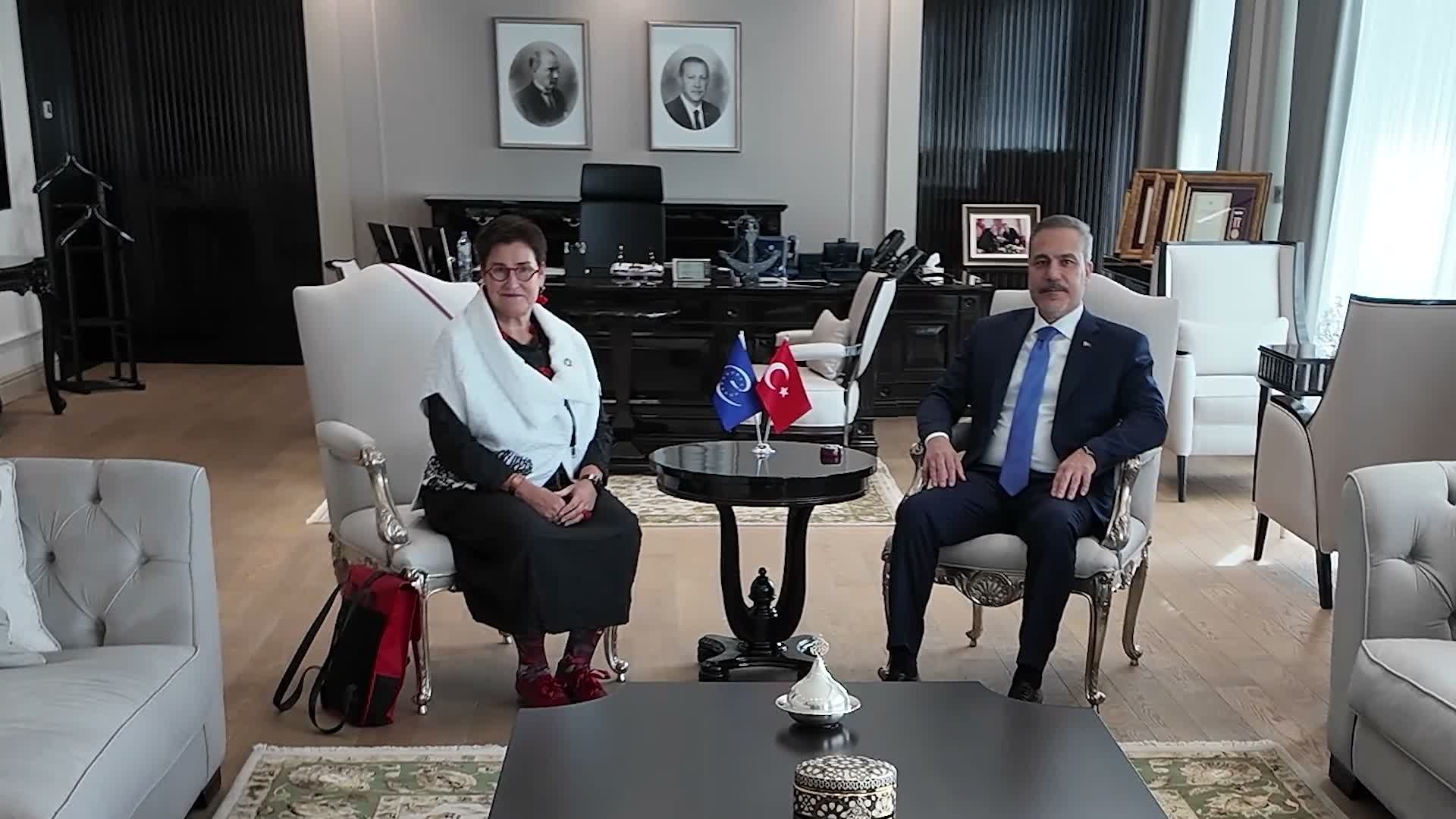 Bakan Fidan, AKPM Başkanı Bayr'ı kabul etti