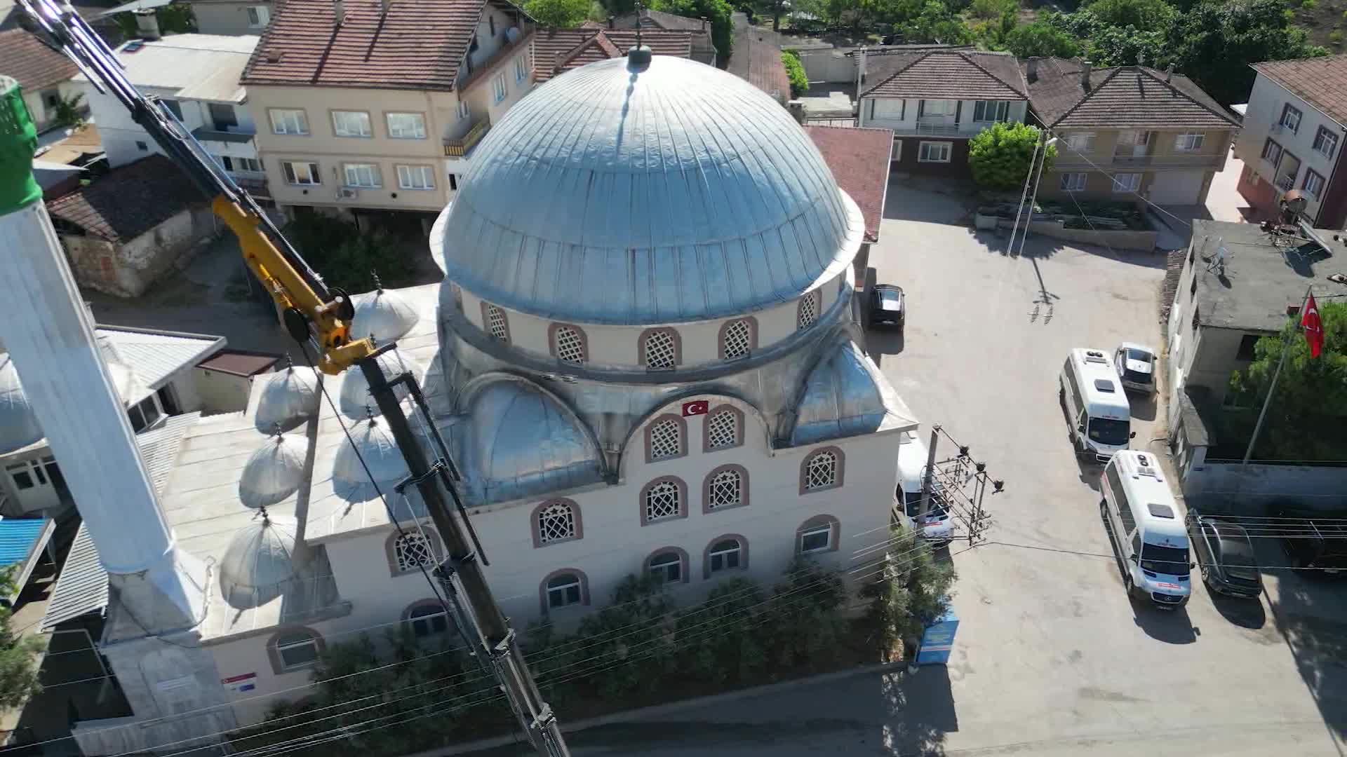 Bursa Büyükşehir Belediyesi, kentteki camileri yeniliyor