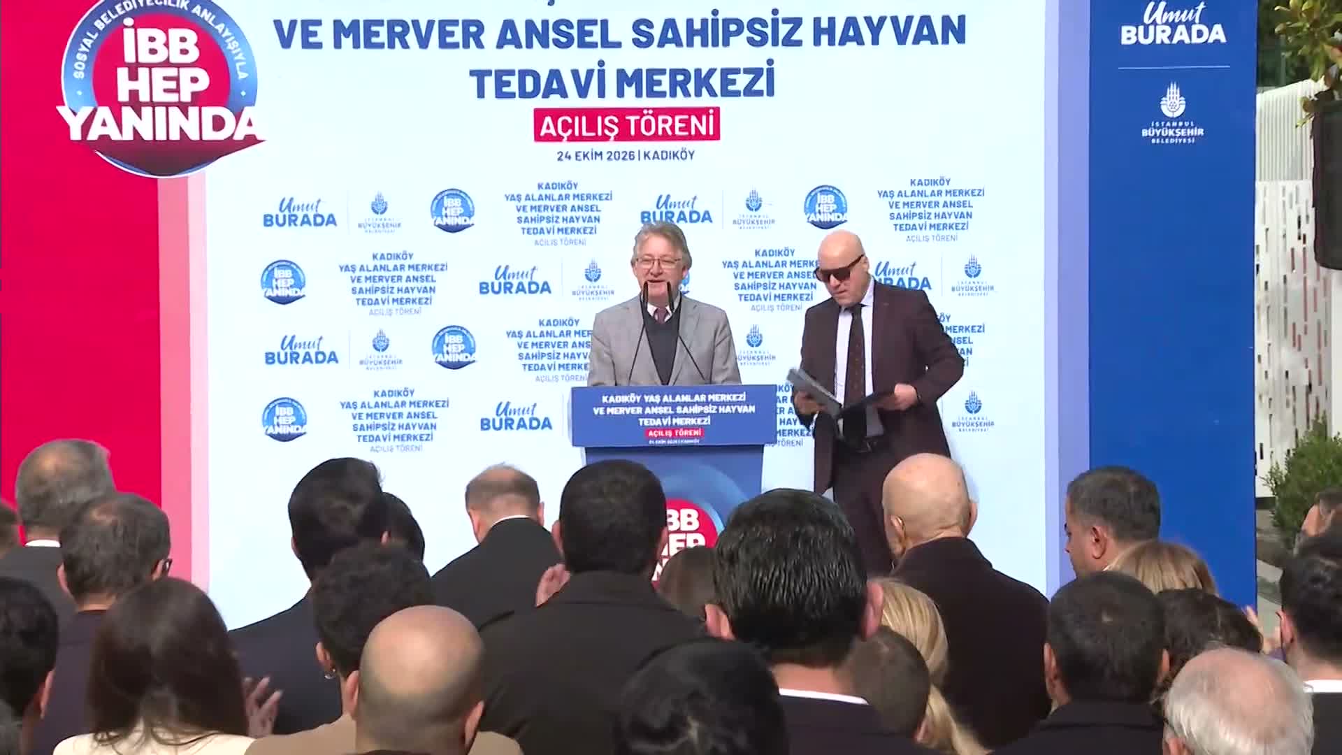 Kadıköy'de iki açılışta konuşan İBB Başkanvekili Nuri Aslan: Bu ülkede hiç kimse kendini yalnız hissetmesin; Cumhuriyet'in çocukları var
