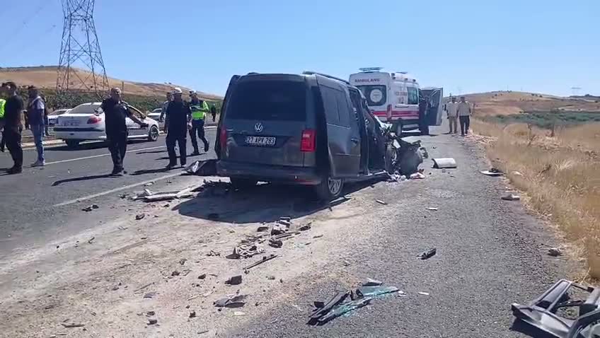 Şanlıurfa’da taziyeden dönen aile kaza yaptı: 4 ölü