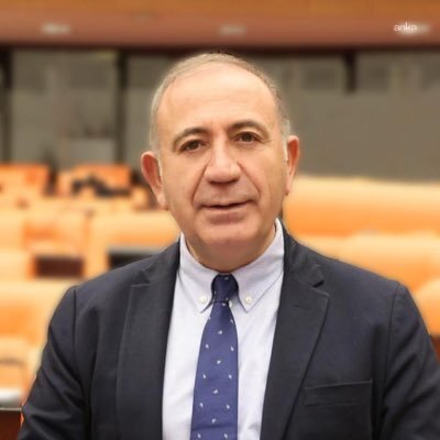 Gürsel Tekin: Adalar Belediyesi'nde üç belediye meclis üyesi, kesin ihraç talebiyle disipline sevk edilmiştir