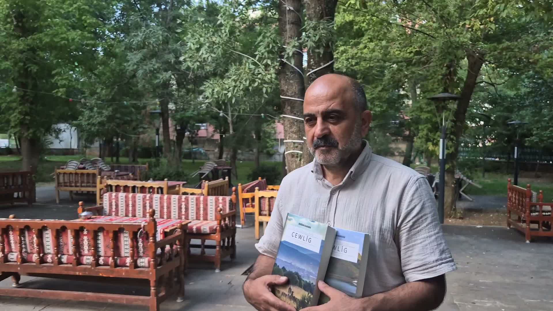 Bingöllü öğretmenden iki ciltlik çalışma: 351 köyü 8 yılda kayıt altına aldı