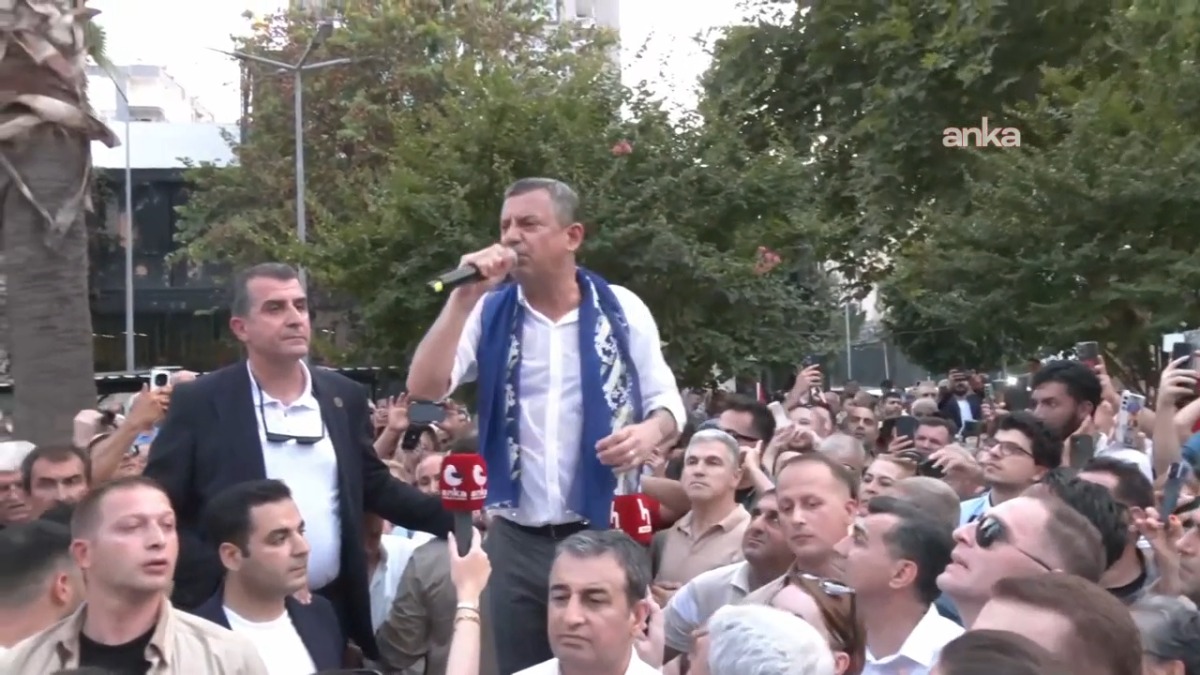 Özgür Özel: Çok yakında ya partimizi geri alacak…