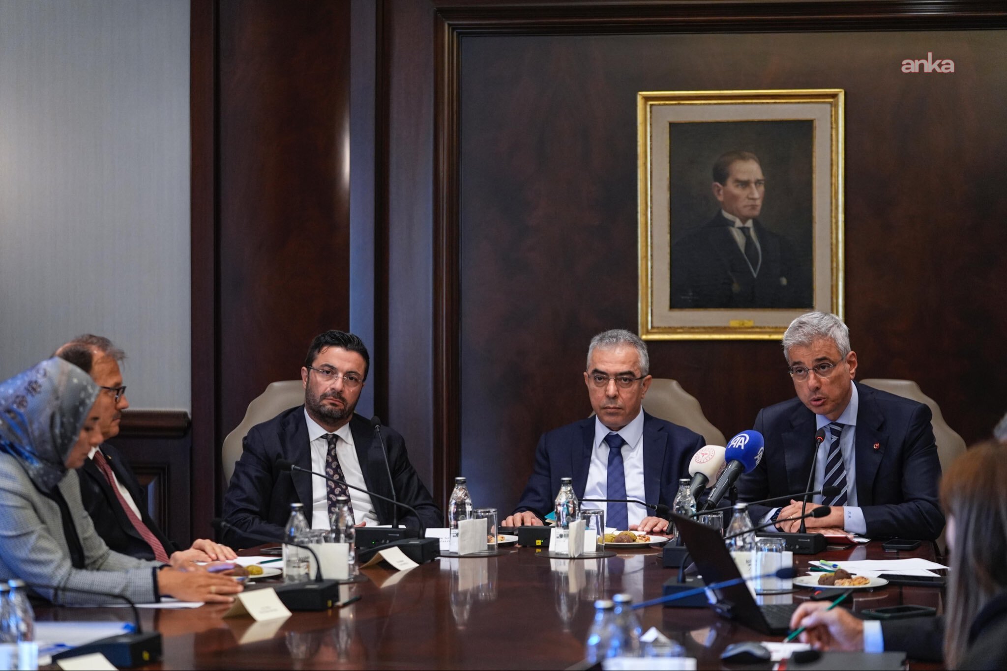 Cumhurbaşkanlığı Hukuk Politikaları Kurulu toplantısında, sağlık çalışanlarının hakları ele alındı