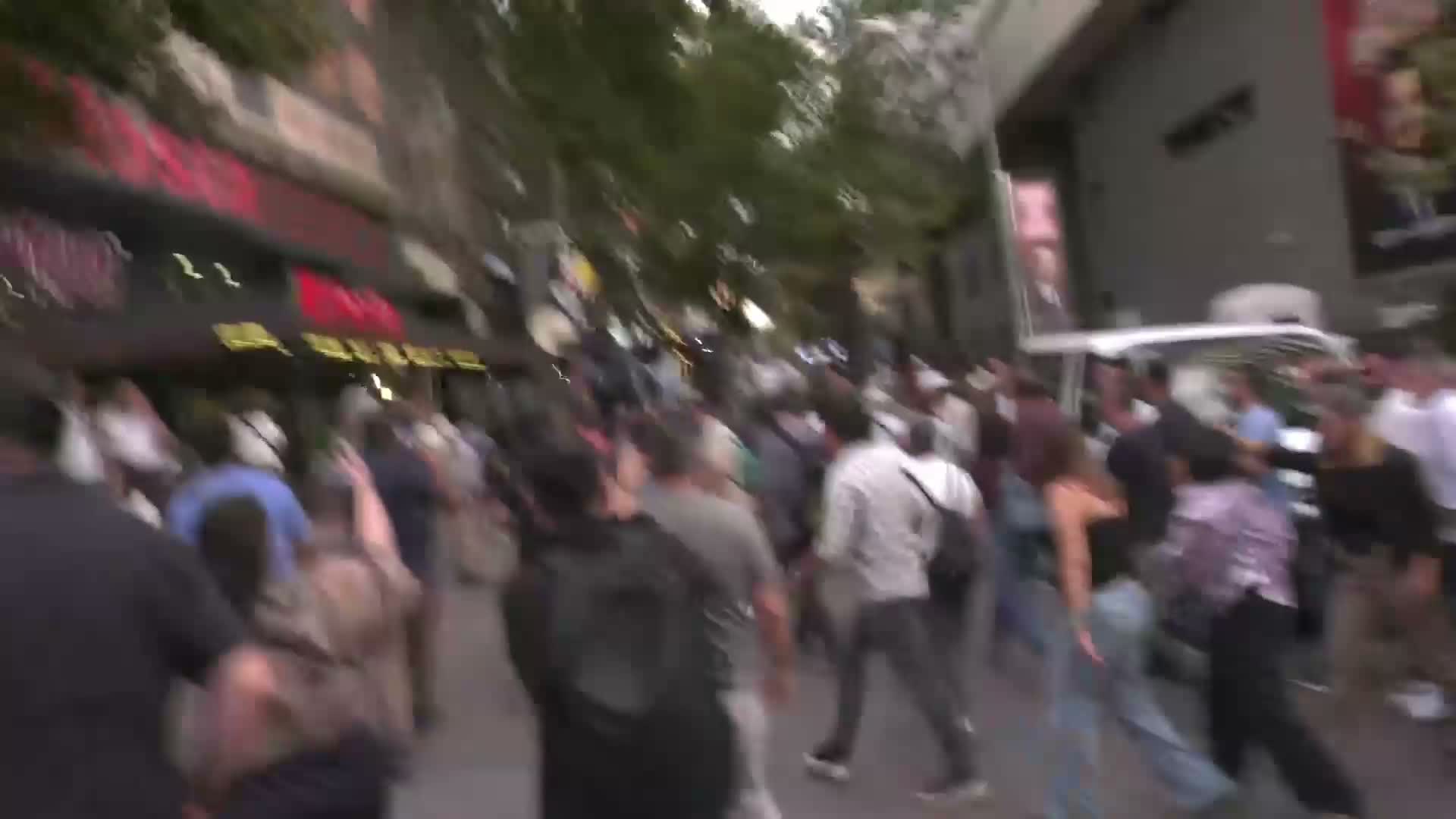 Ankara'da LGBTİ+'lara yönelik operasyonlara karşı protestoya polis müdahalesi