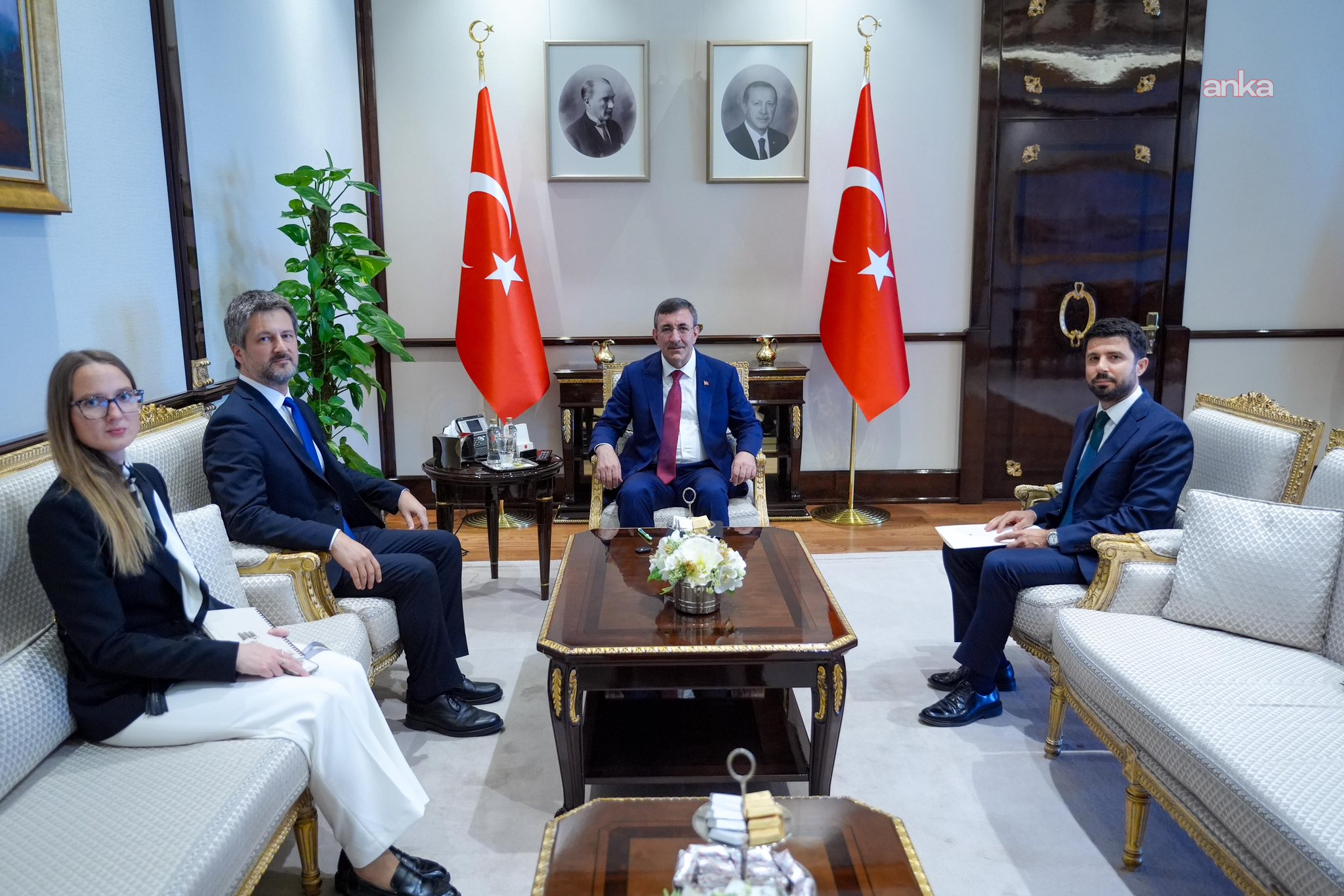 Cumhurbaşkanı Yardımcısı Yılmaz, Macaristan'ın görev süresi dolan Ankara Büyükelçisi Matis'i kabul etti