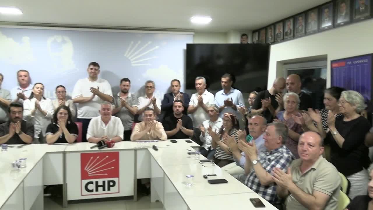 CHP Bilecik İl Başkanlığı'ndan alınan Özdemir: “Benim için şeref madalyasıdır”
