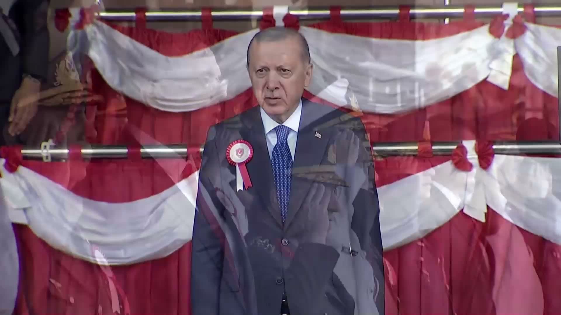 Girne açıklarında yolcu gemisi alabora oldu… Cumhurbaşkanı Erdoğan: Kayıplara ulaşmaya yönelik çalışmalar aralıksız devam ediyor