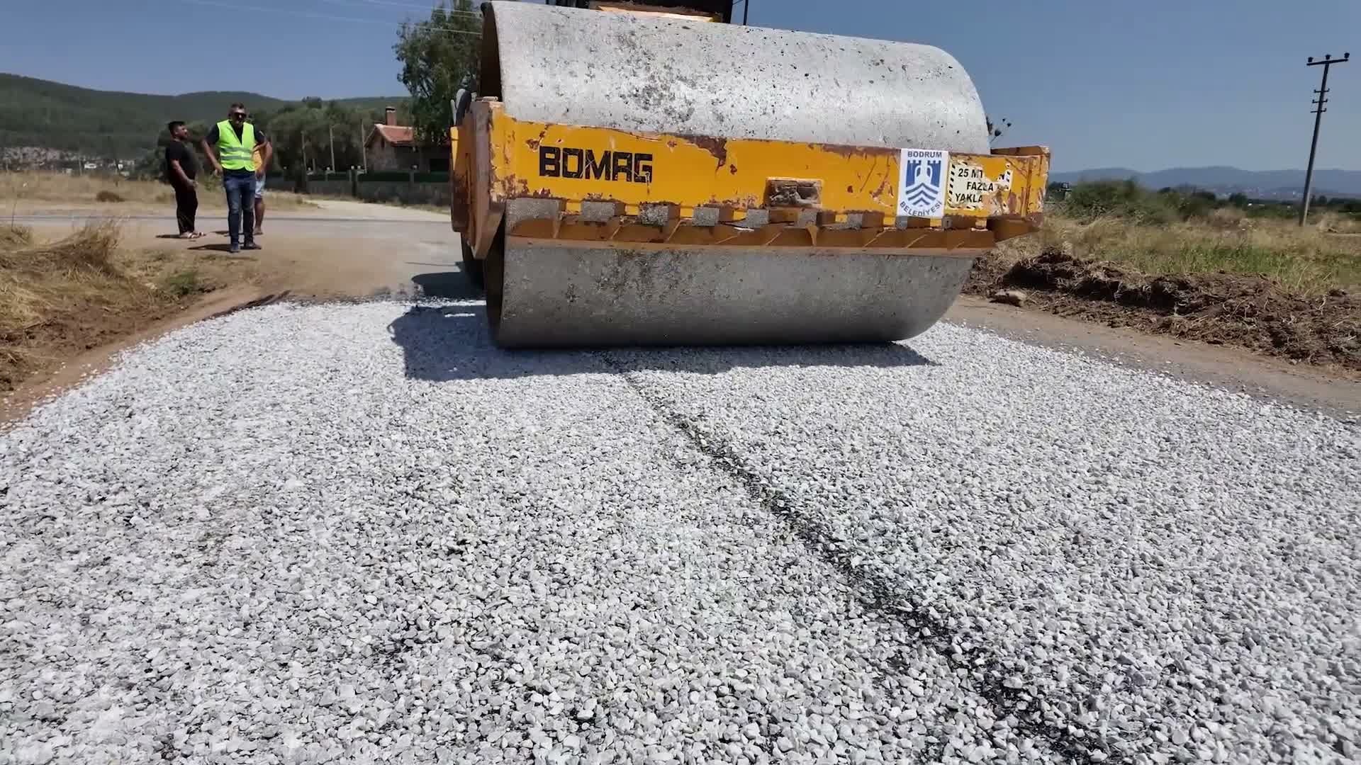 Bodrum Belediyesi, sathi kaplama çalışmalarını sürdürüyor