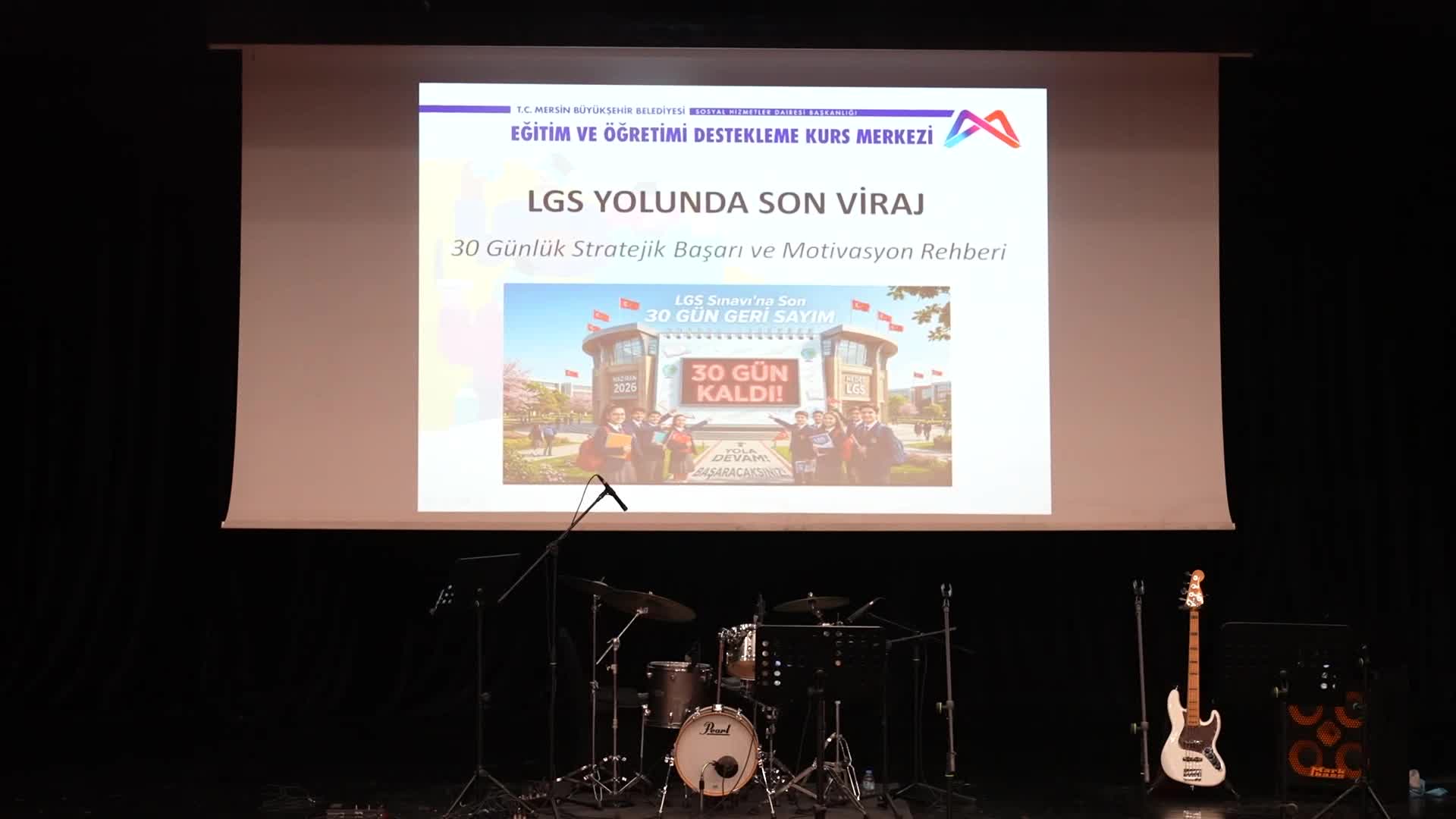 Mersin Büyükşehir Belediyesi'nden LGS'ye girecek öğrencilere motivasyon konseri