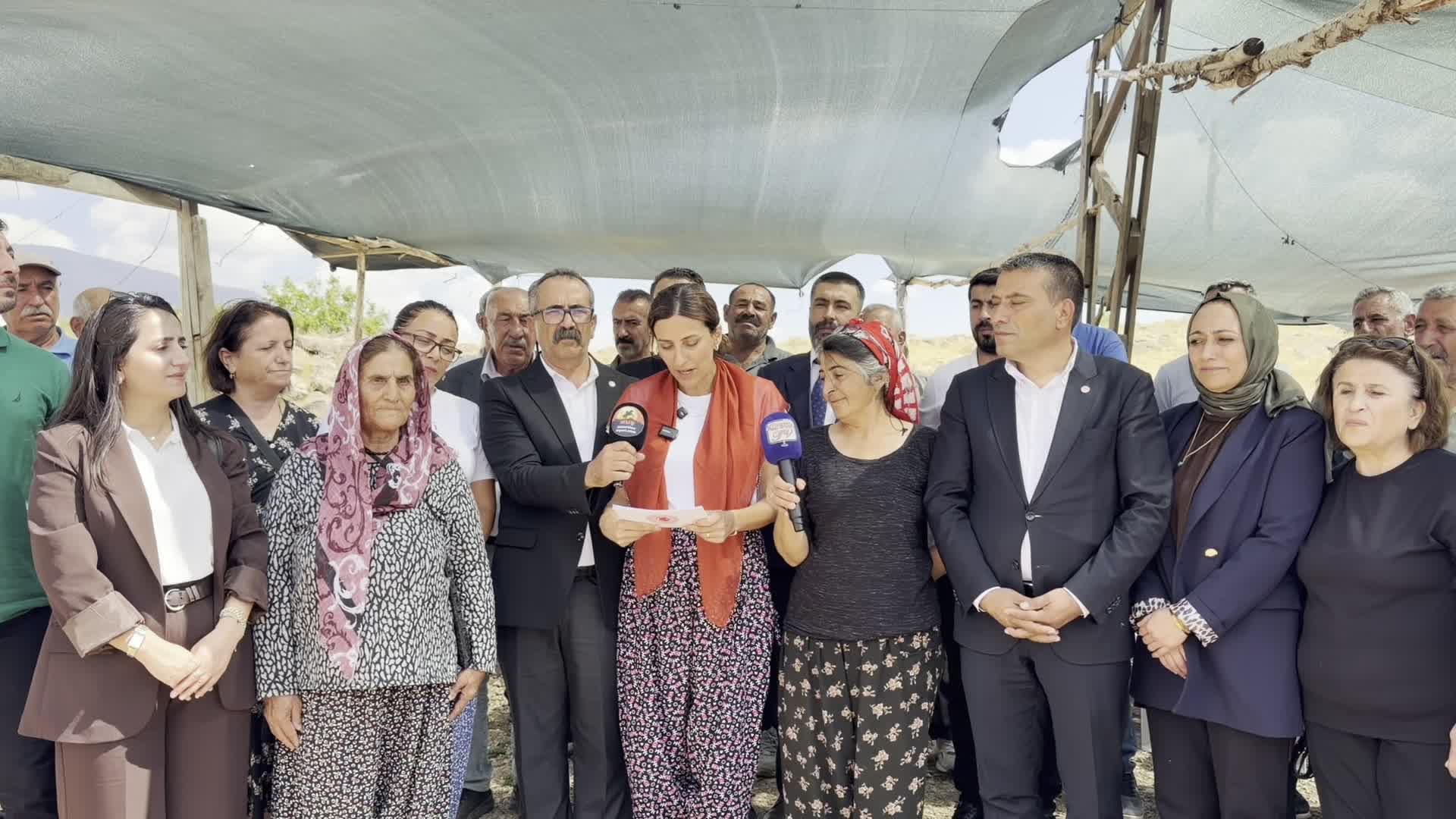 YENİ Partili Rızvanoğlu, Varto'da 124 gündür nöbet tutan vatandaşları ziyaret etti