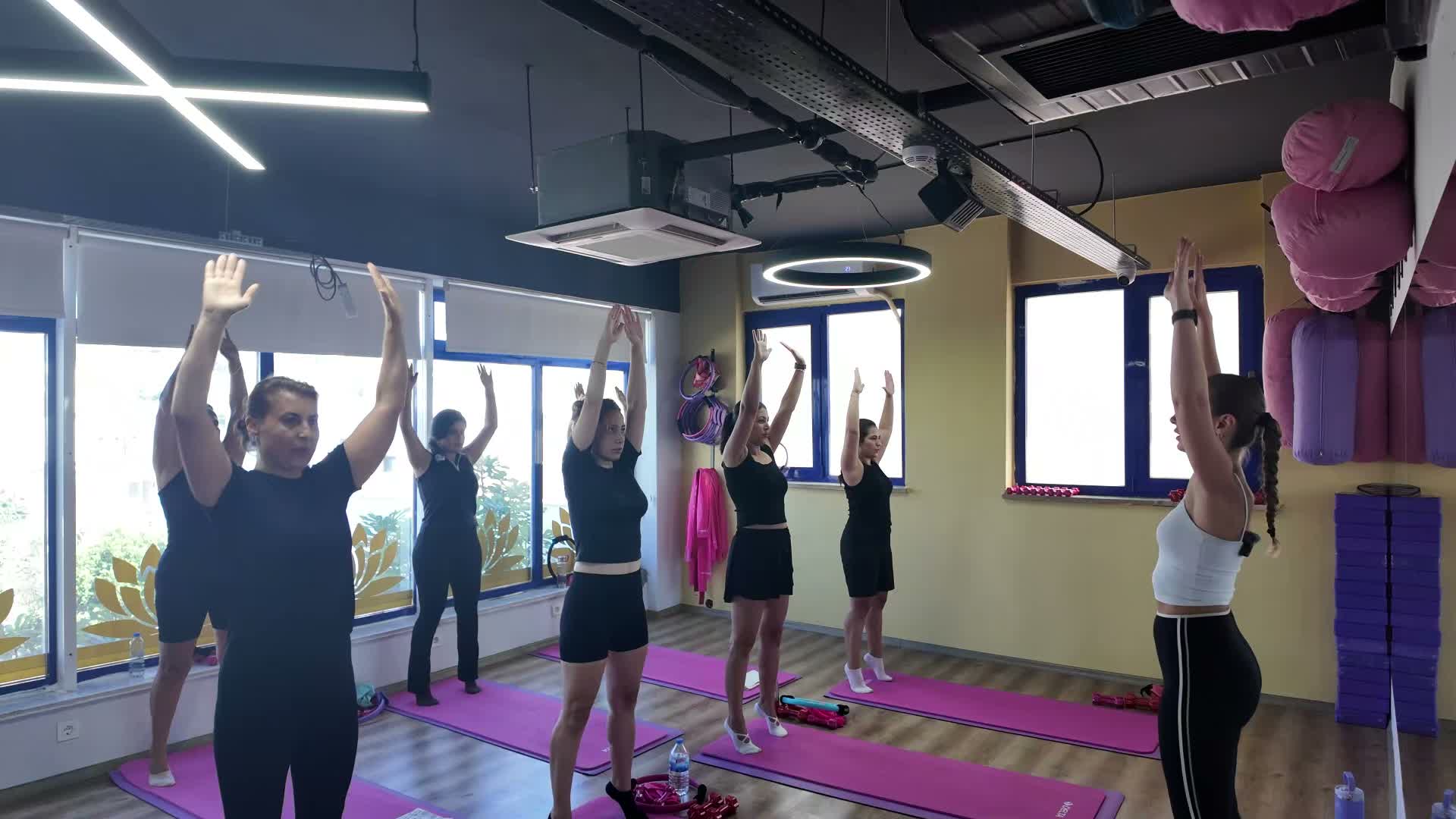 Bodrum'da pilates dersleri devam ediyor