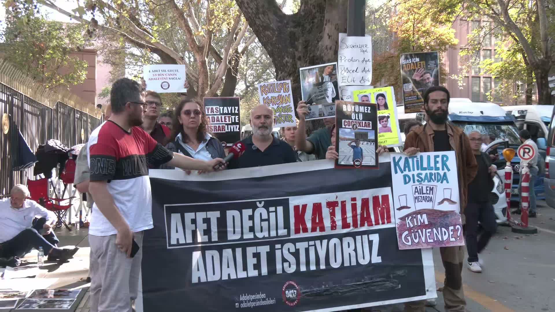 Depremzedelerin Adalet Bakanlığı önündeki nöbeti 11. gününde... Celal Gezer: Niye bize 11 gündür burada işkence çektiriyorsunuz?