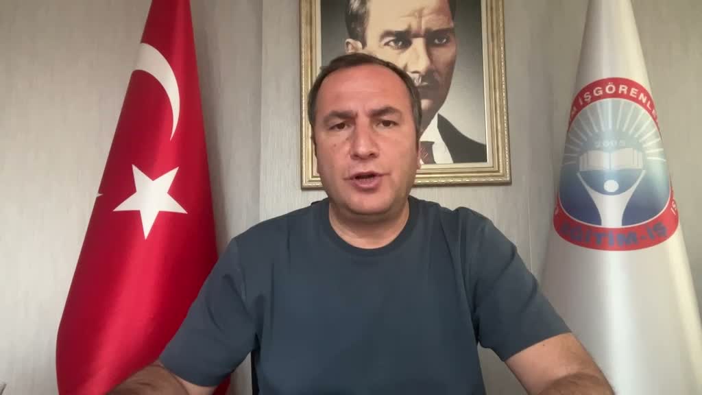 Eğitim-İş Genel Başkanı Özbay'dan MEB'in öğretmenlere yönelik kılık-kıyafet düzenlemesine tepki: "Eğitim dayatmalarla yürütülemez"