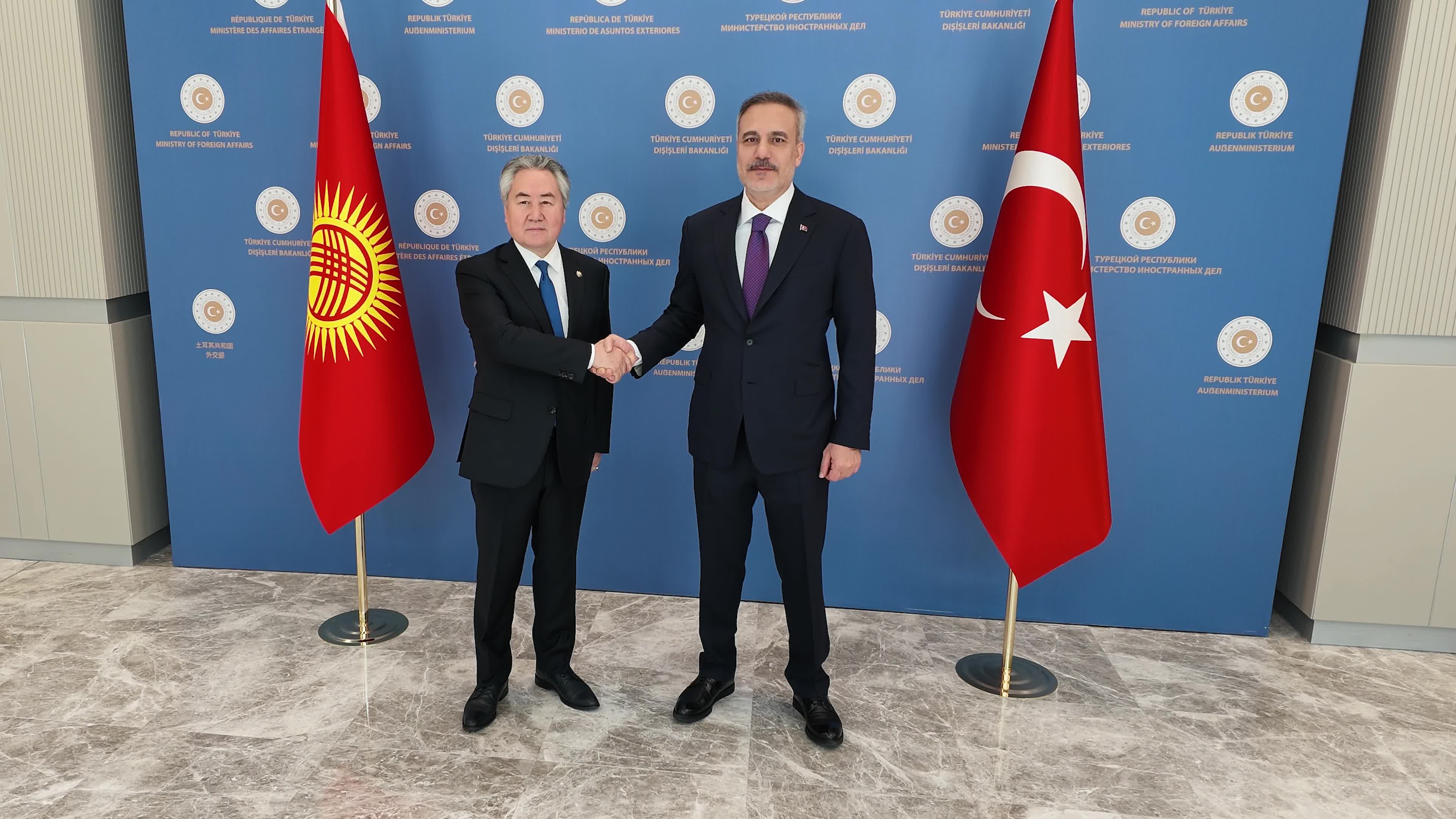 Dışişleri Bakanı Fidan, Kırgız mevkidaşı Kulubayev ile bir araya geldi