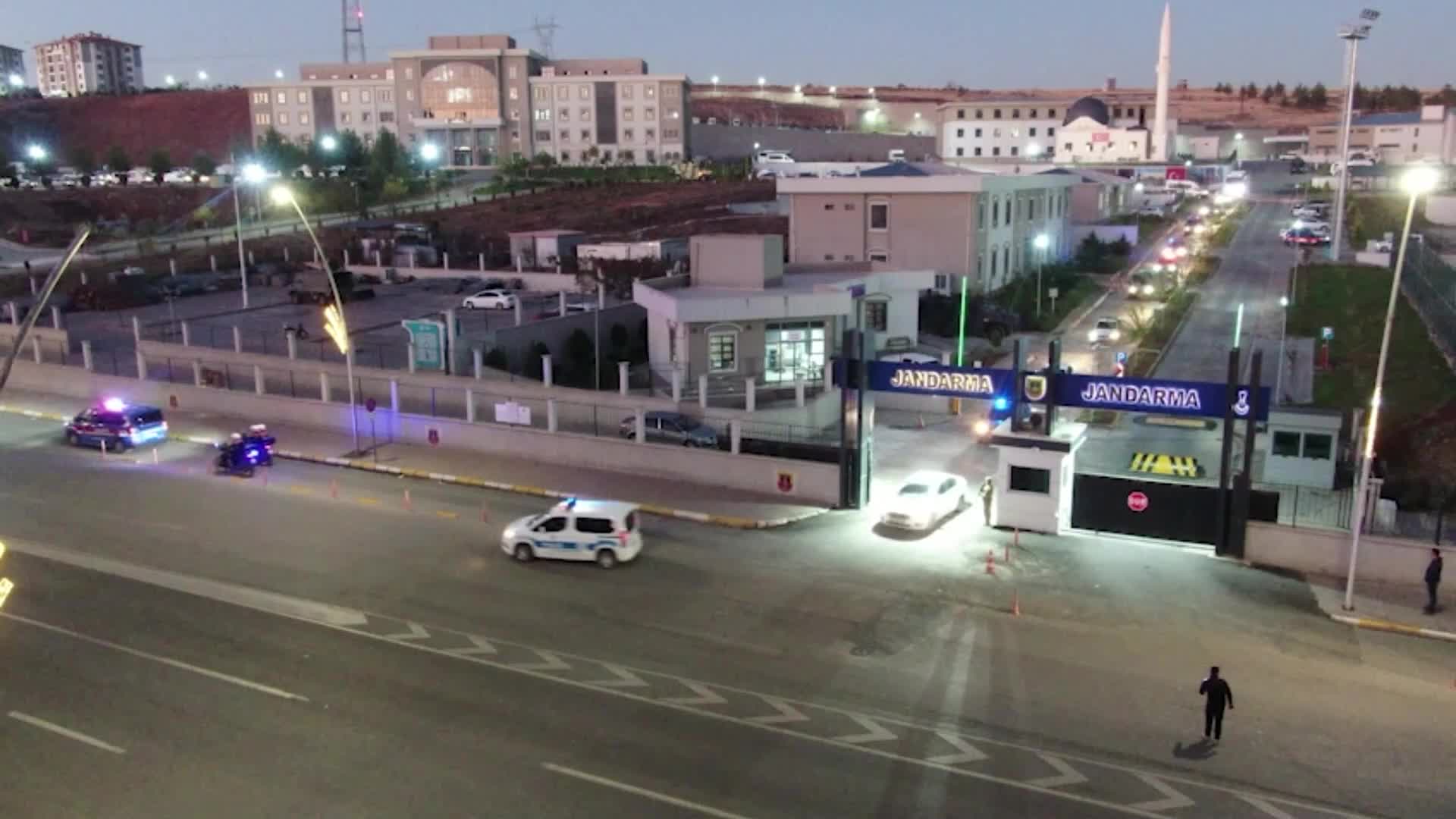 Jandarma Genel Komutanlığı tarafından düzenlenen yasa dışı bahis operasyonunda yakalanan 61 şüpheliden 58’i tutuklandı