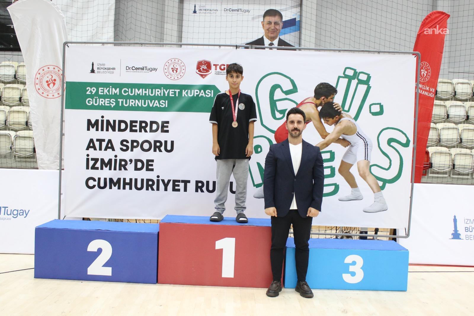 Tatami ve minderde Cumhuriyet coşkusu