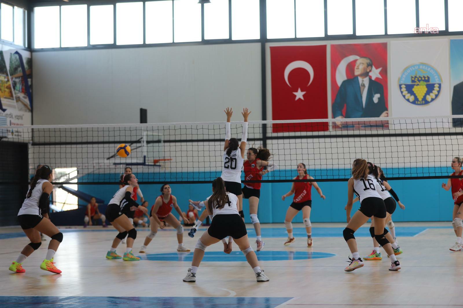 Turgutlu Belediyesi, yaz kurslarına 3 merkezde 16 branşlık programla başlayacak