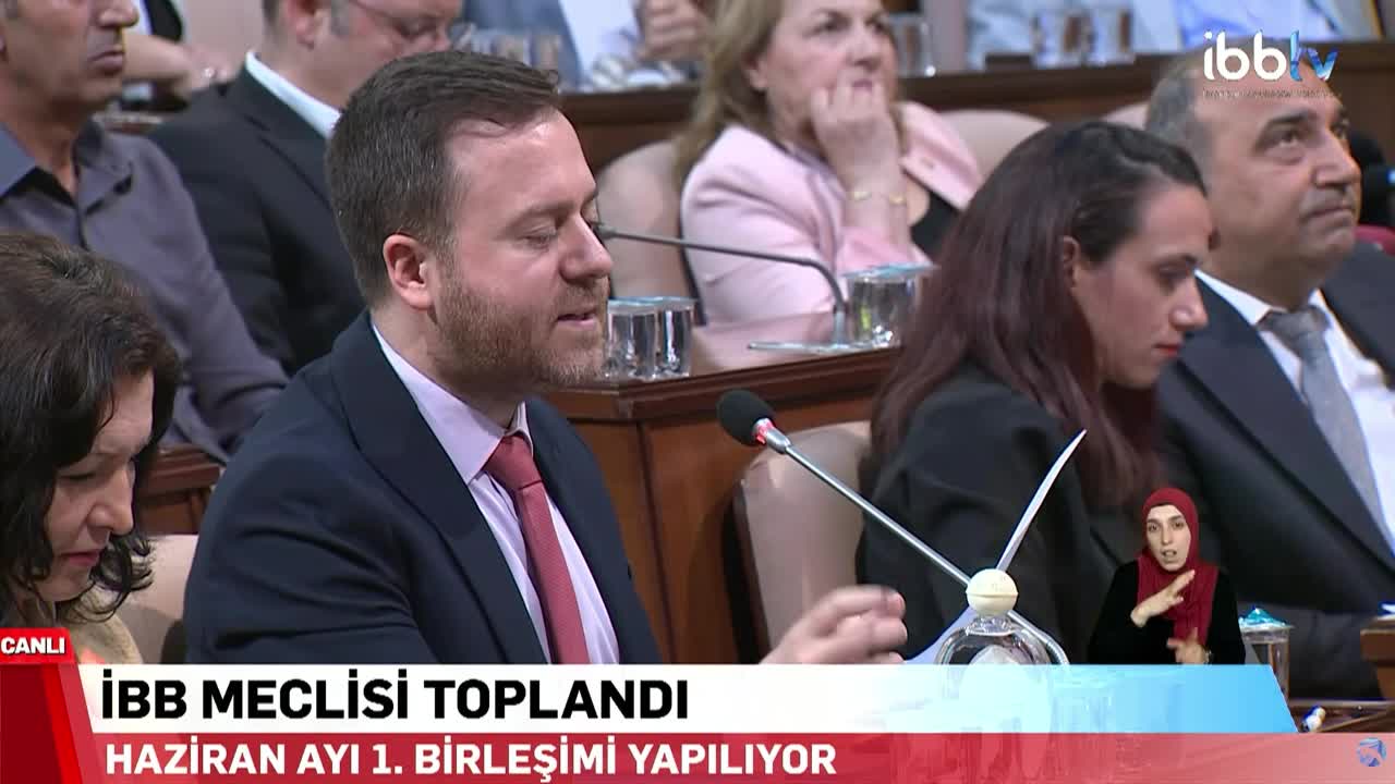 İBB Meclisi’nde Orta Doğu’daki sivil ölümleri için saygı duruşu