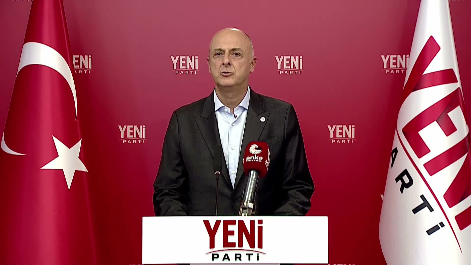 Özgür Özel, ekonomi kurmaylarıyla sermaye piyasasındaki gelişmeleri değerlendirdi... Ümit Özlale: “Faturanın millete kesilmesine izin vermeyeceğiz”