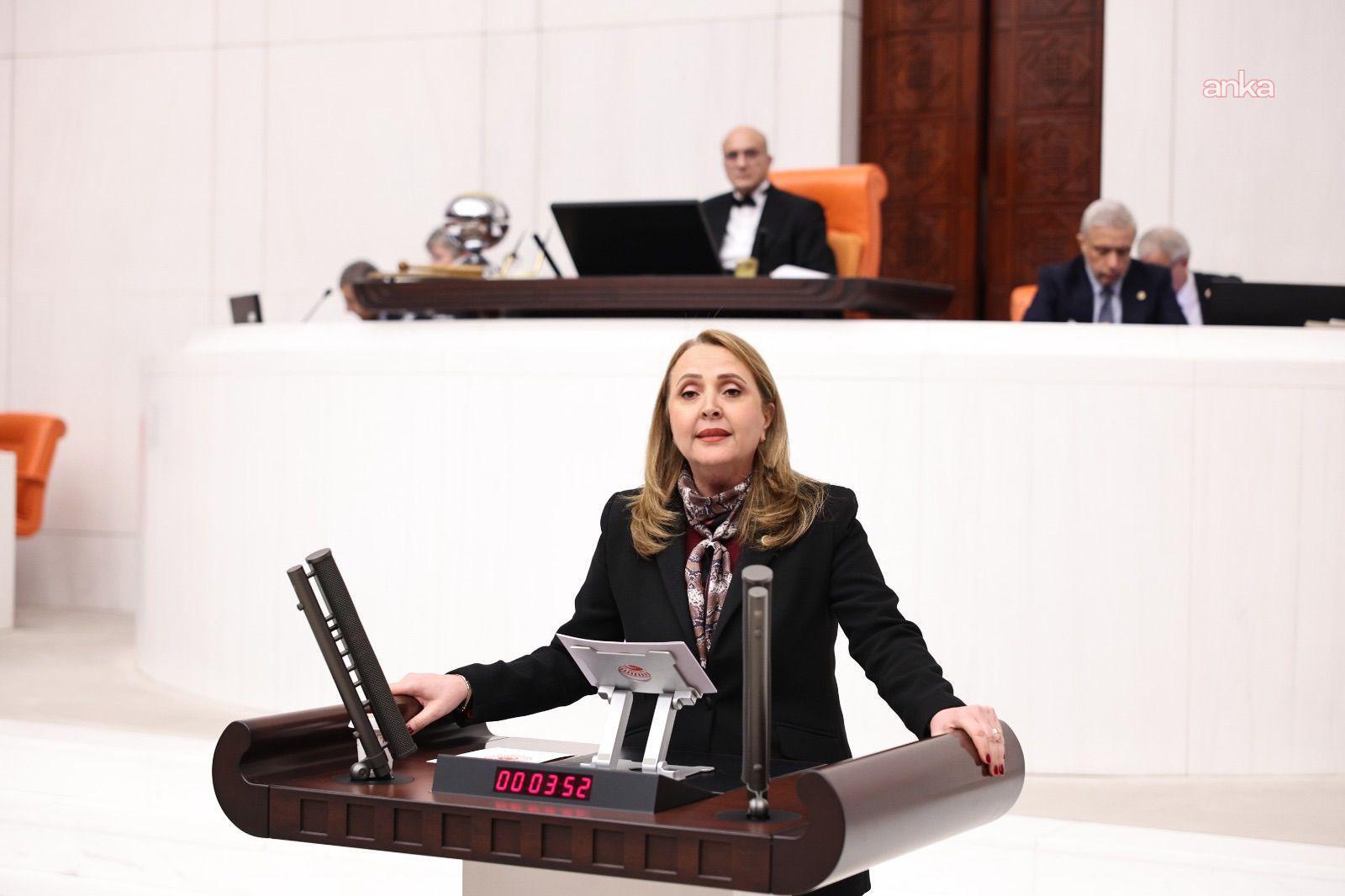"Bir öğrencinin çantası en az 2 bin 500 liraya doluyor”