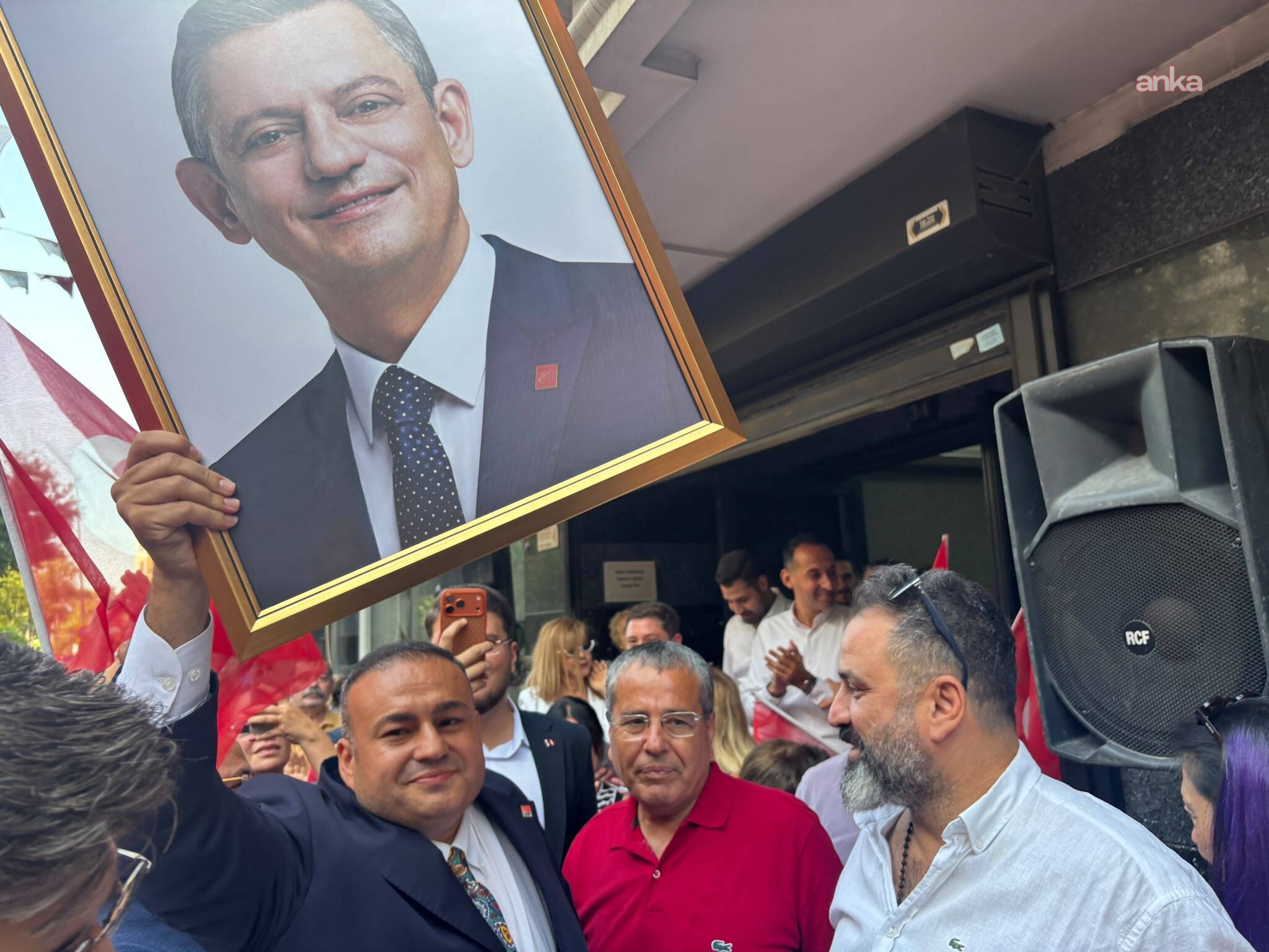 İzmir'de CHP'den istifa açıklamaları
