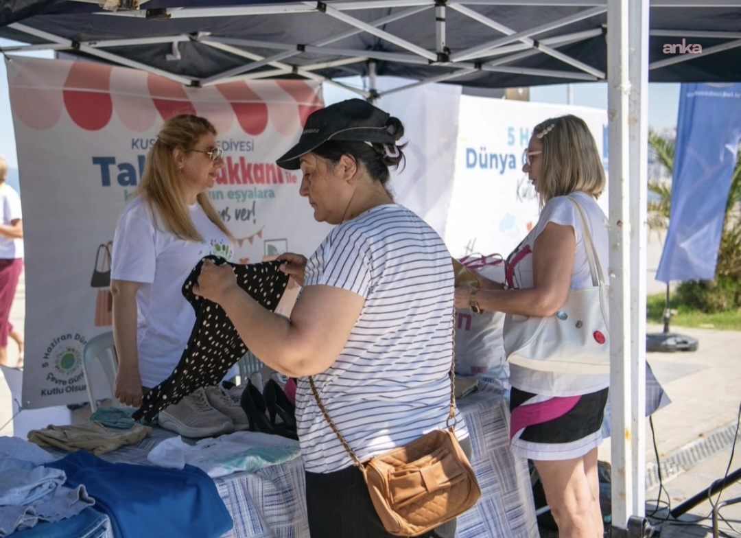 Kuşadası'nda kullanılmayan eşyalar, "Takas Dükkanı" ile yeni sahiplerini buluyor