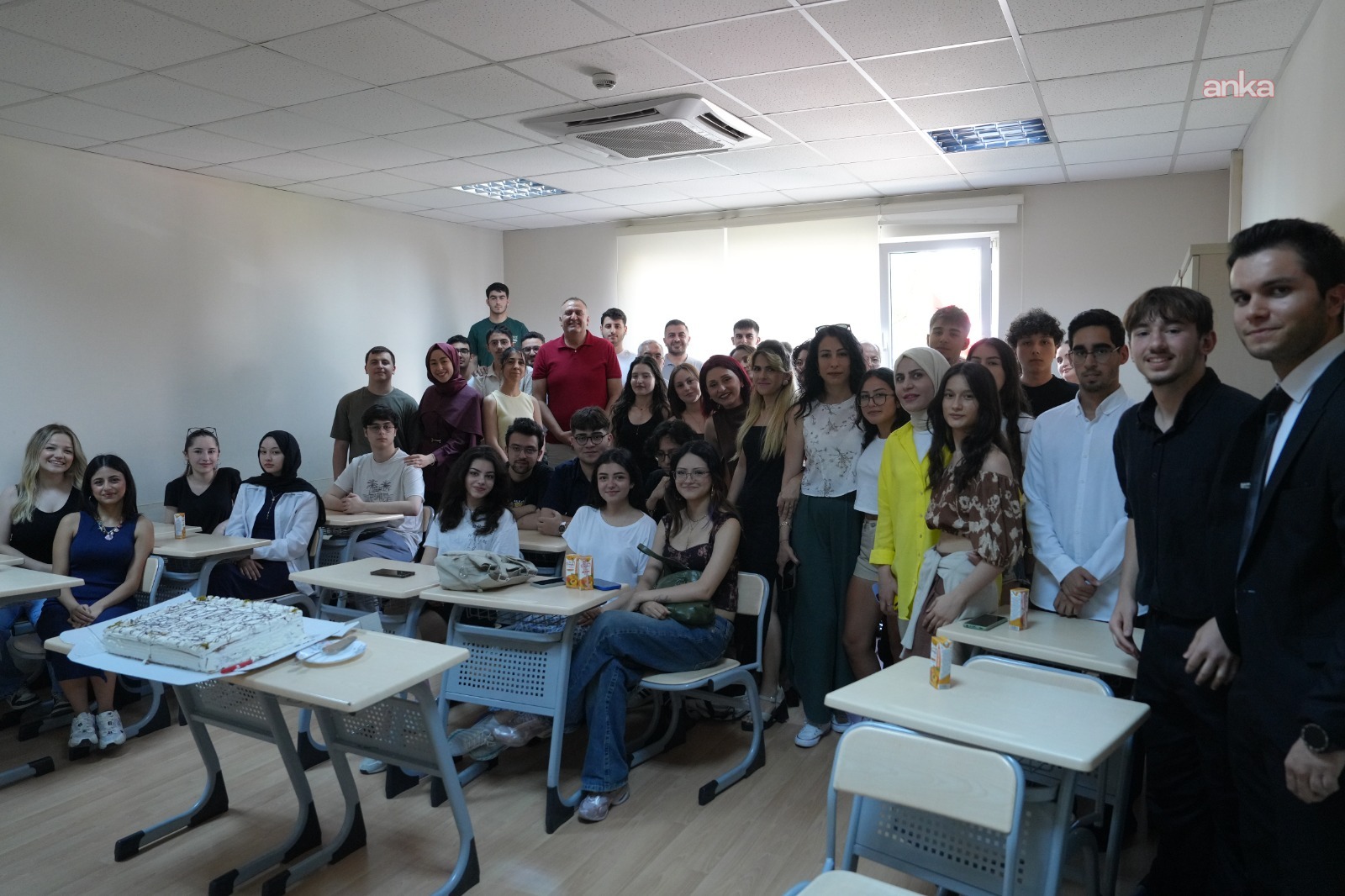 Kartal Belediyesi’nden YKS öğrencilerine moral ziyareti