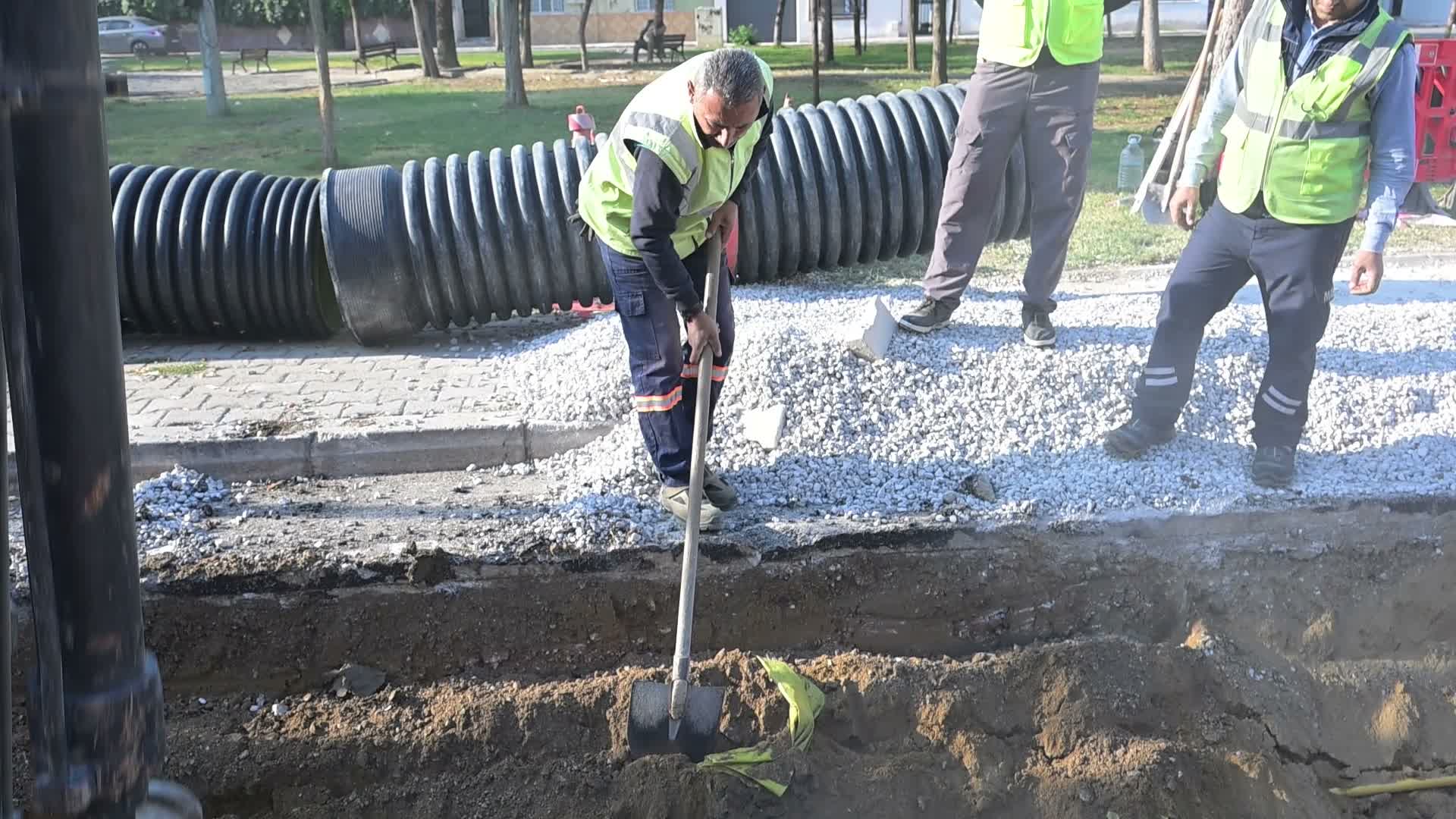 Manisa Şehzadeler’de 400 metrelik kolektör hattı yenileniyor... Başkan Dutlulu: “Su baskını korkusu vatandaşlarımızın kaderi olamazdı”