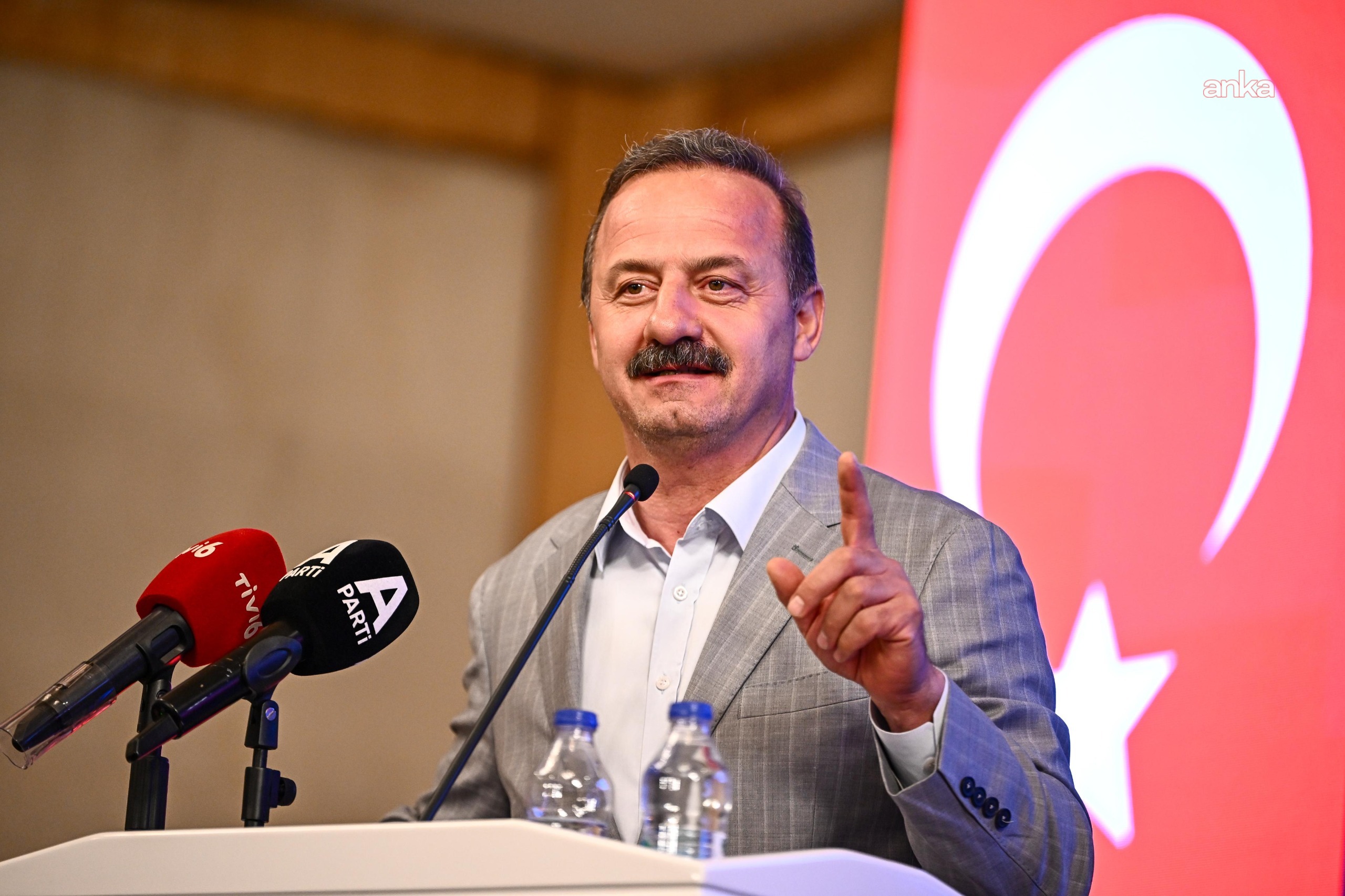 Yavuz Ağıralioğlu'ndan Cumhurbaşkanı Erdoğan'a "faiz" yanıtı: Bereket kaçtı, sekiz yüz milyar dolar faiz ödedi memleket