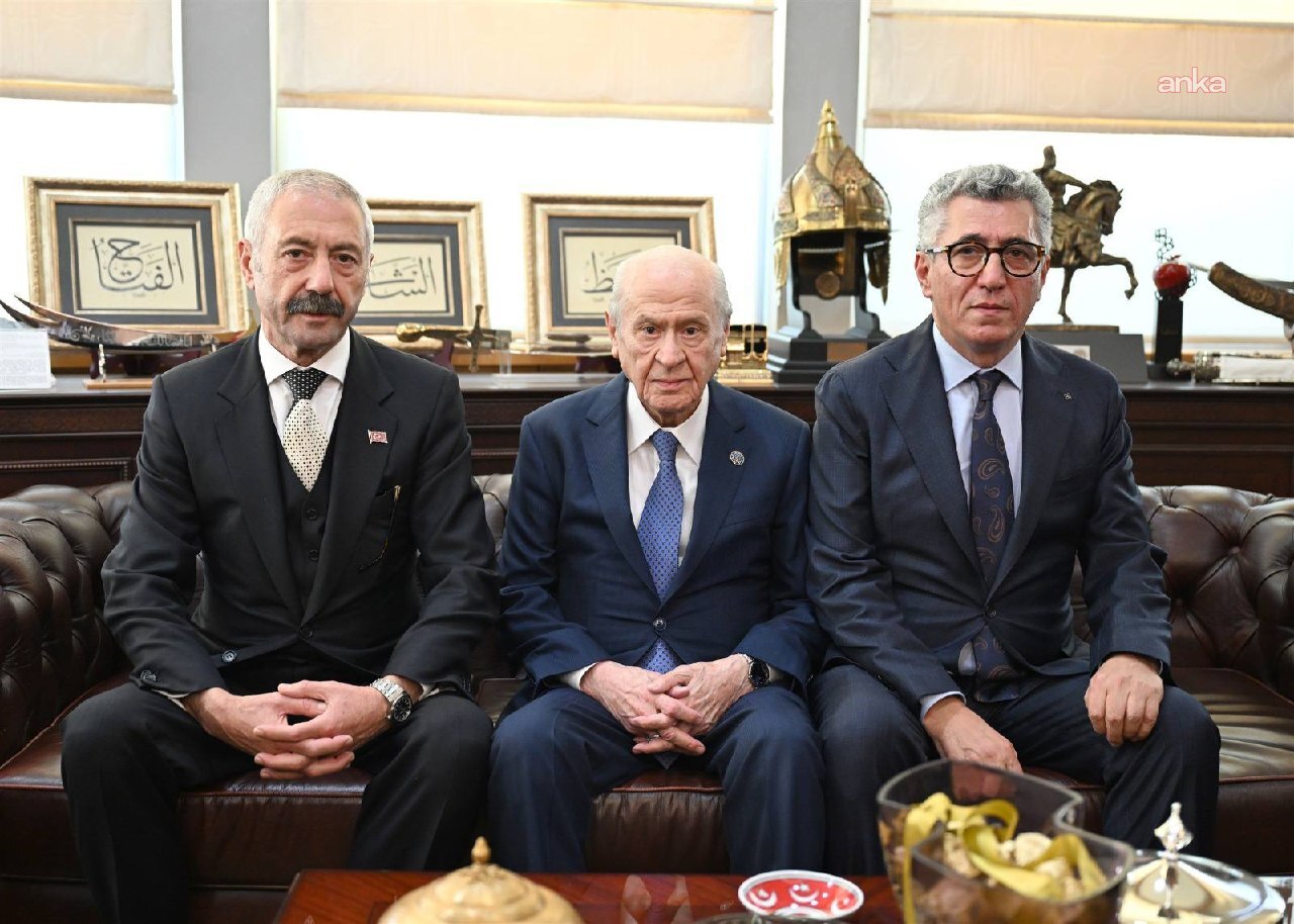 Yıllardır husumetli Saral ve Şahin aileleri, Devlet Bahçeli’nin yanında buluştu