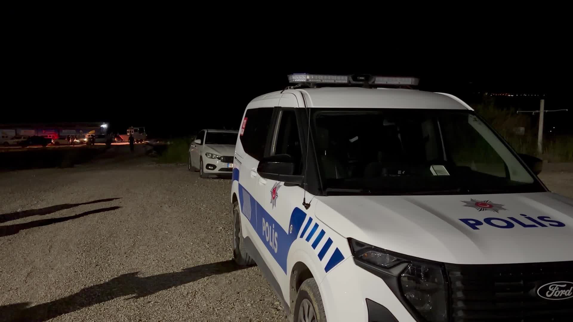Burdur Gölü'nde kanoyla kaybolan iki kişi sağ bulundu