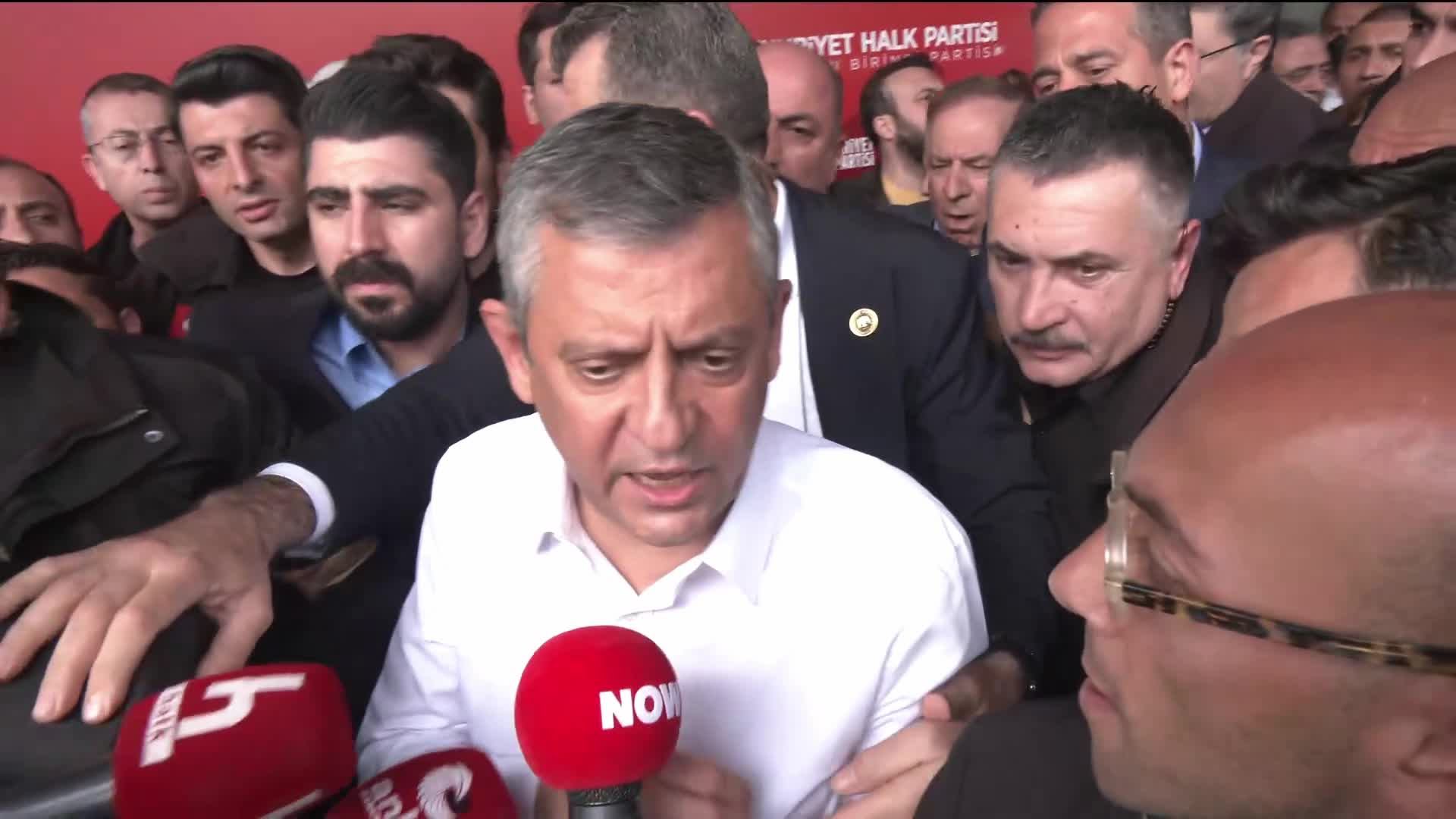 CHP Genel Başkanı Özgür Özel: “CHP bundan sonra yoldadır, sokaktadır, iktidara yürümektedir”