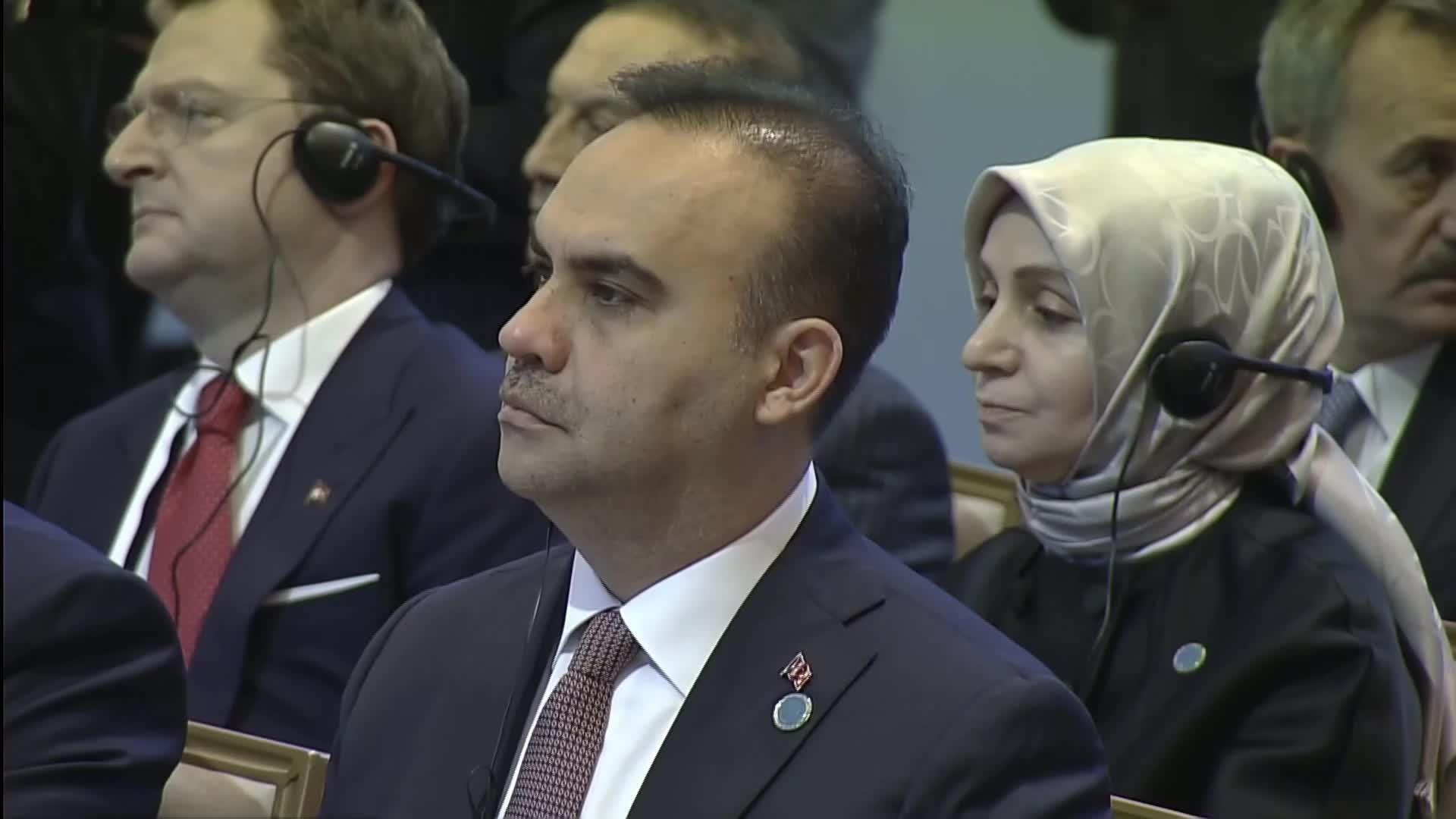 Cumhurbaşkanı Erdoğan'a Ahmet Yesevi Özel Devlet Nişanı verildi