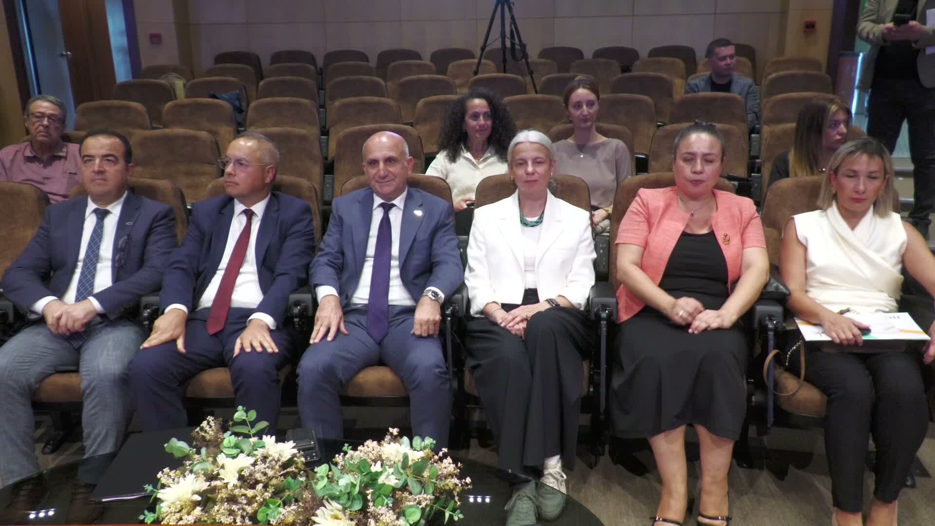 Lojistik sektörünün rotası İzmir'de çizilecek