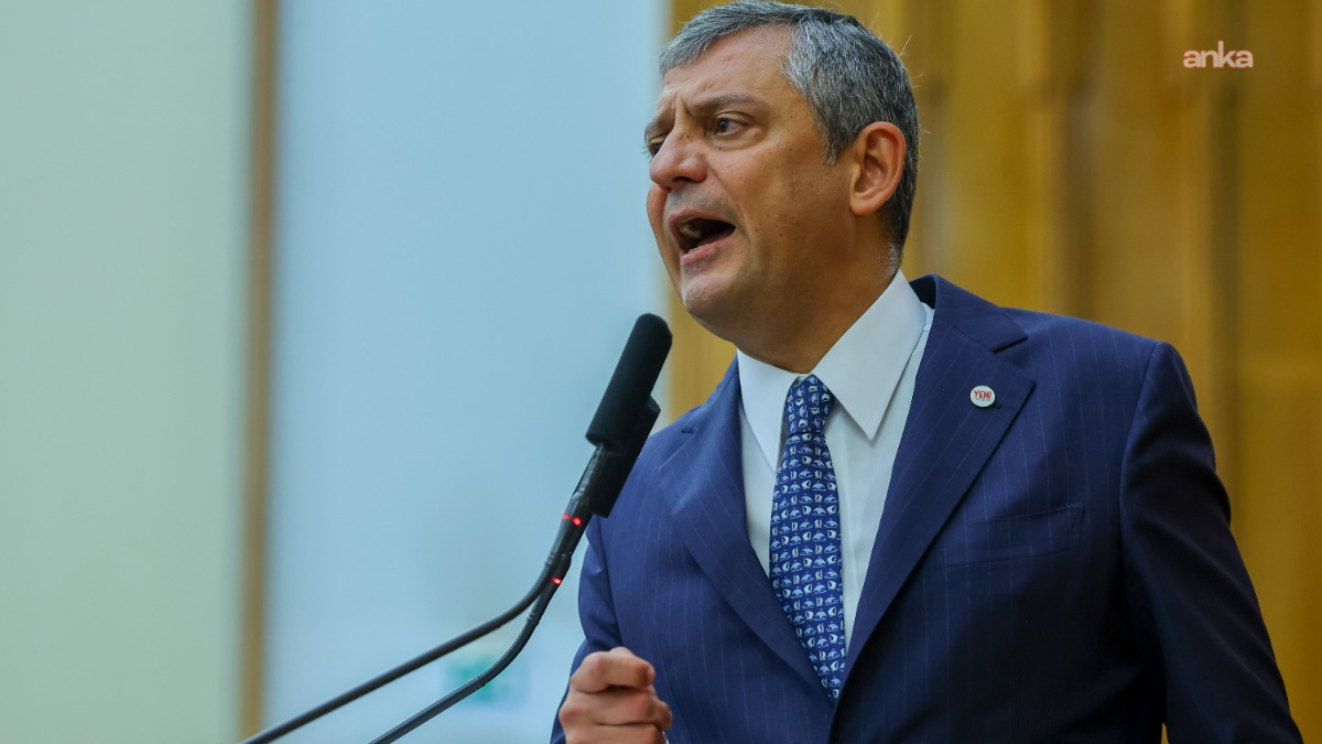 YENİ Parti Grup toplantısı... Özgür Özel: Gemiler…