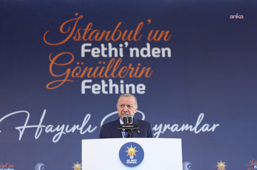 Cumhurbaşkanı Erdoğan: "Fatih Sultan Mehmet Han'ın bize emaneti olan bu aziz şehre gözümüz gibi bakmaya devam edeceğiz"