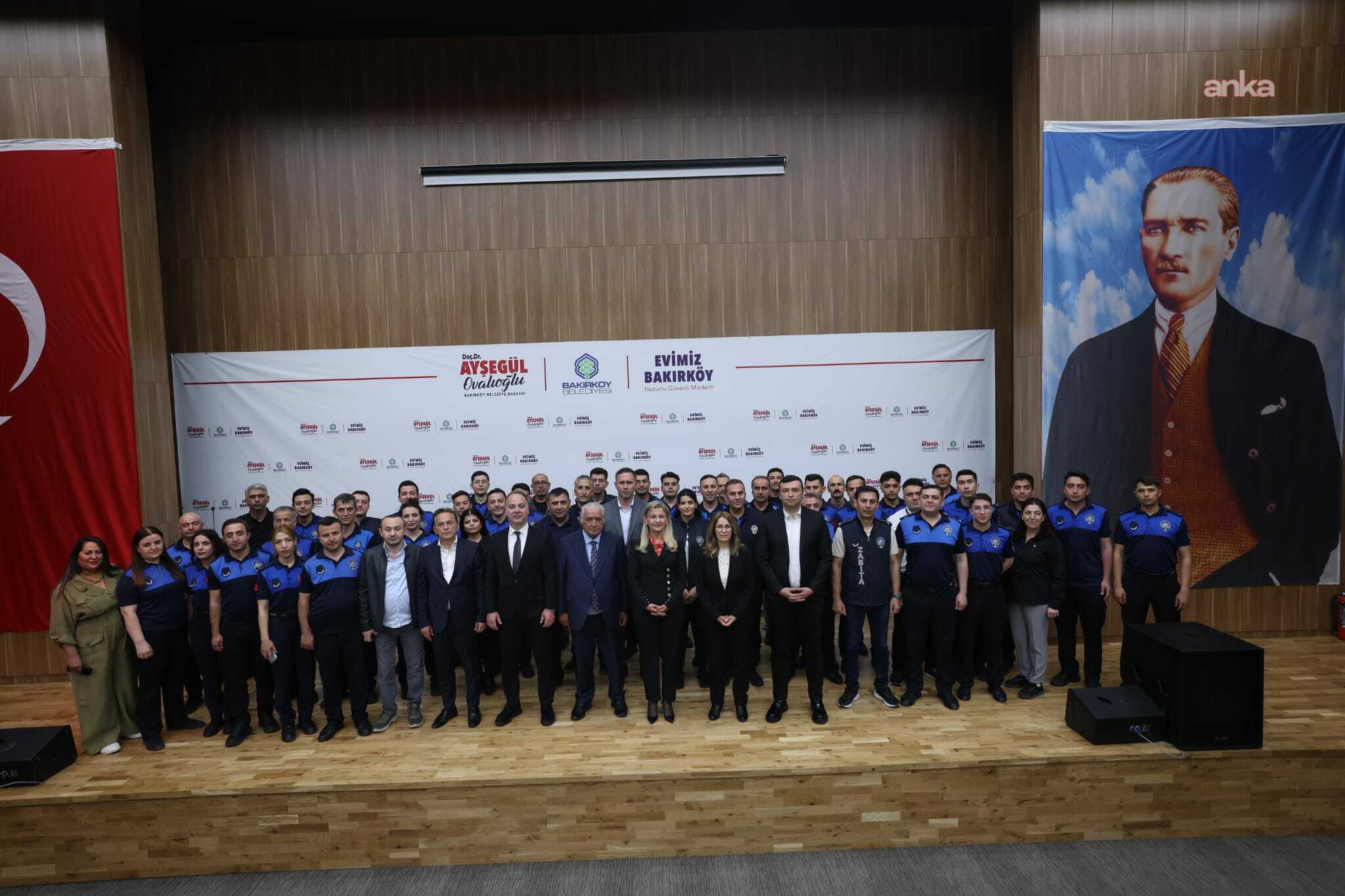 Bakırköy Belediye Başkanı Ovalıoğlu, personel ile bayramlaştı