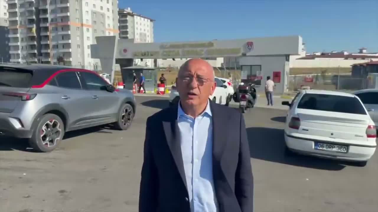 Utku Çakırözer: Peşin cezaya dönüşen tutukluluk halleri son bulmalı