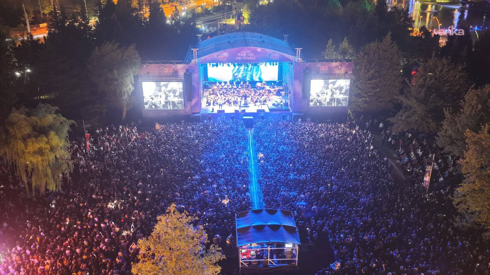 Uluslararası Eskişehir Porsuk Festivali, "Mor ve Ötesi" konseriyle sona erdi