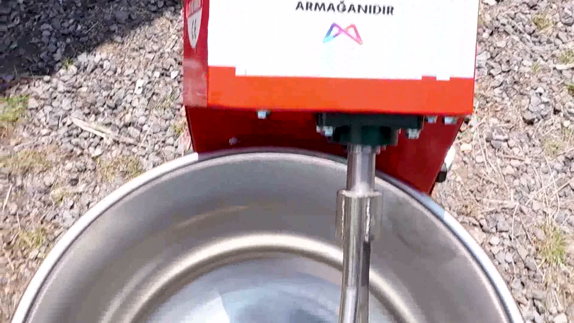 Mersin Büyükşehir Belediyesi'nden Mezitli’de üreticiye çok yönlü tarımsal destek