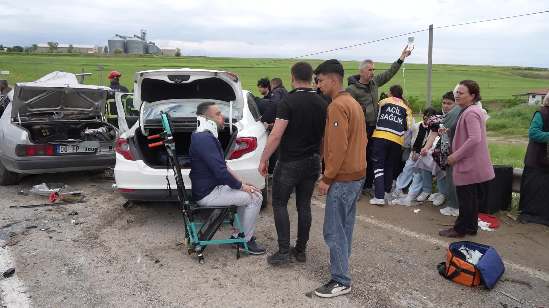 Kırıkkale’de iki otomobil çarpıştı: 3 ölü, 6 yaralı