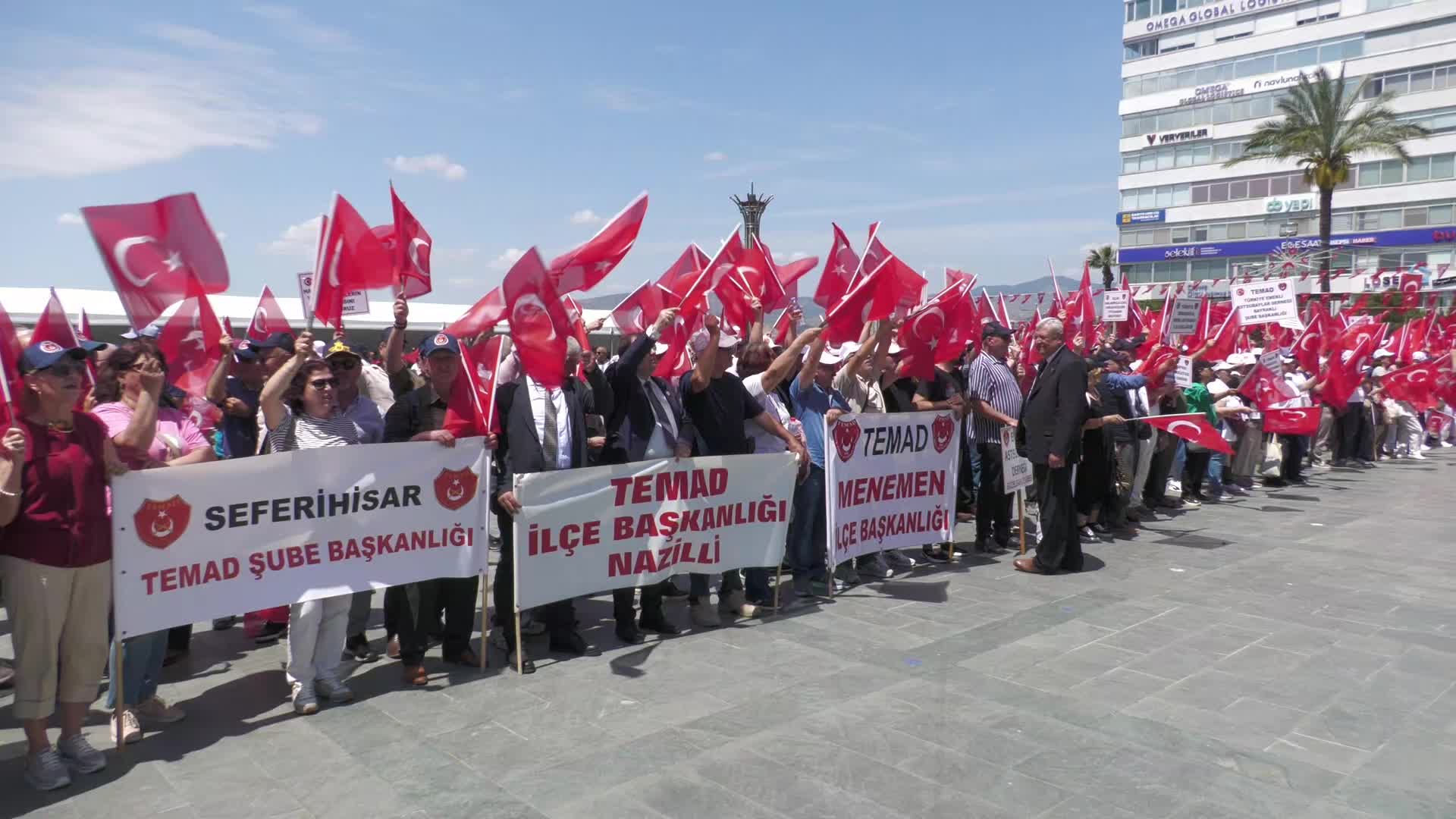 İzmir'de emekli astsubaylardan özlük hakları çağrısı