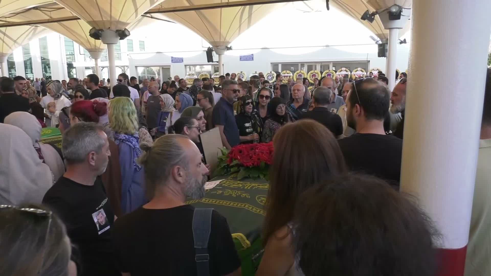 Şair Ahmet Telli son yolculuğuna uğurlandı